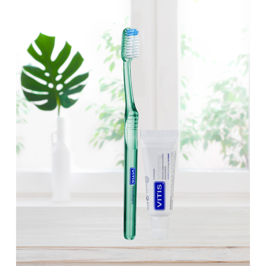 Vitis® Tandenborstel Medium met Vitis® Whitening tandpaste 15 mL-Dentaid-Sordent